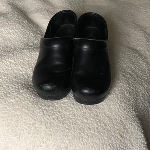 Black Patent Leather Danskos Professionals